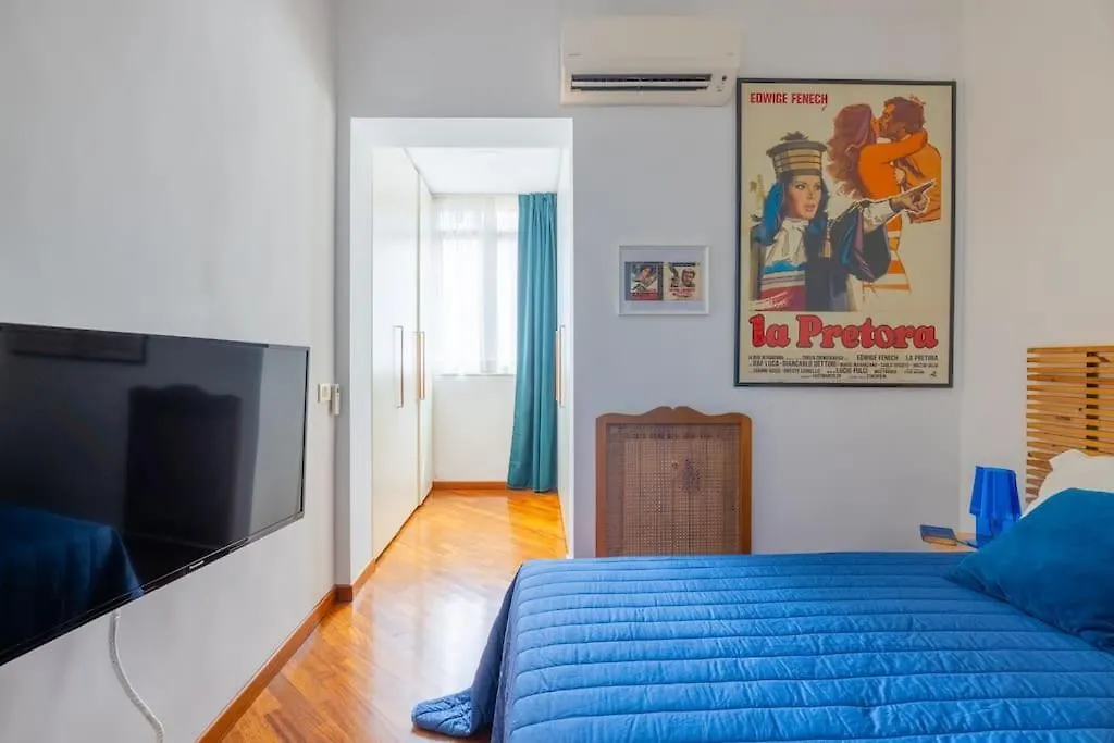 Stracult House Suggestive And Vintage-Pop Apartment Rome