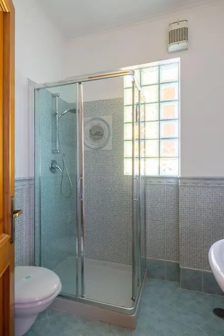 Stracult House Suggestive And Vintage-Pop Apartment Rome Italy