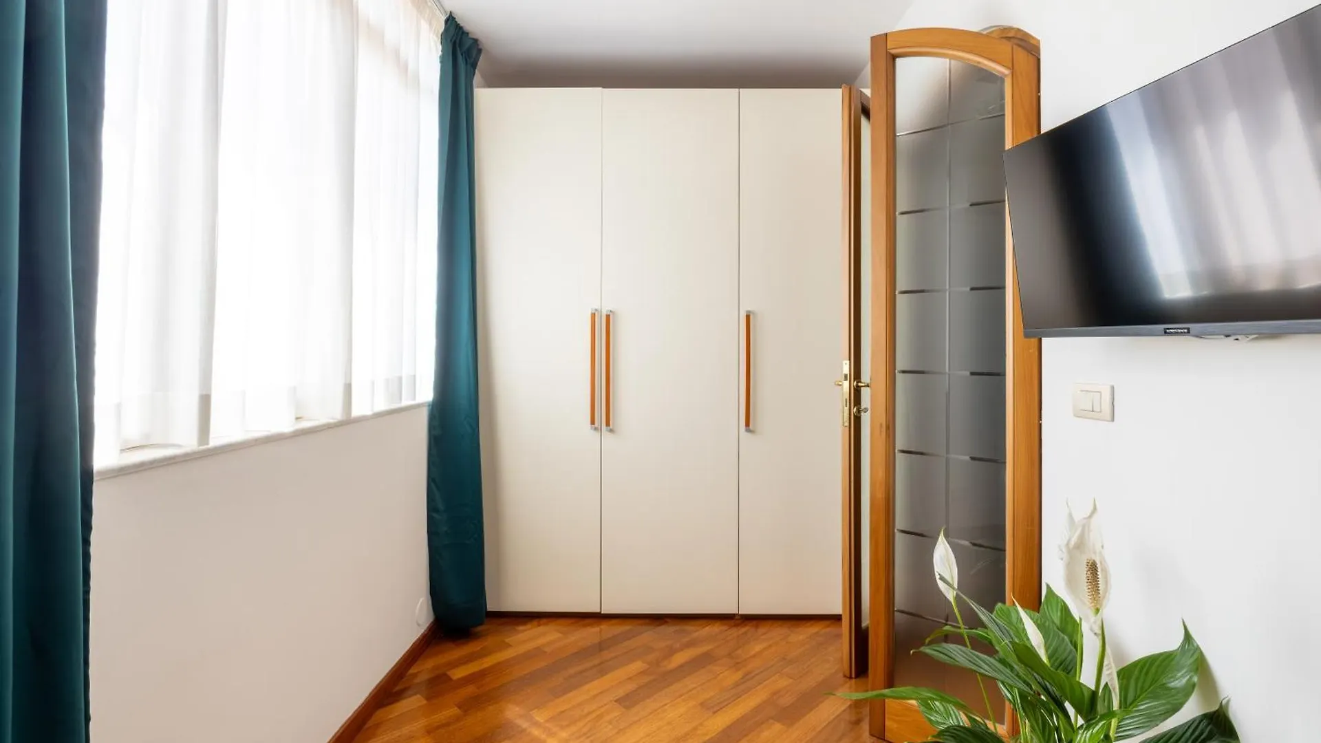 Stracult House Suggestive And Vintage-Pop Apartment Rome