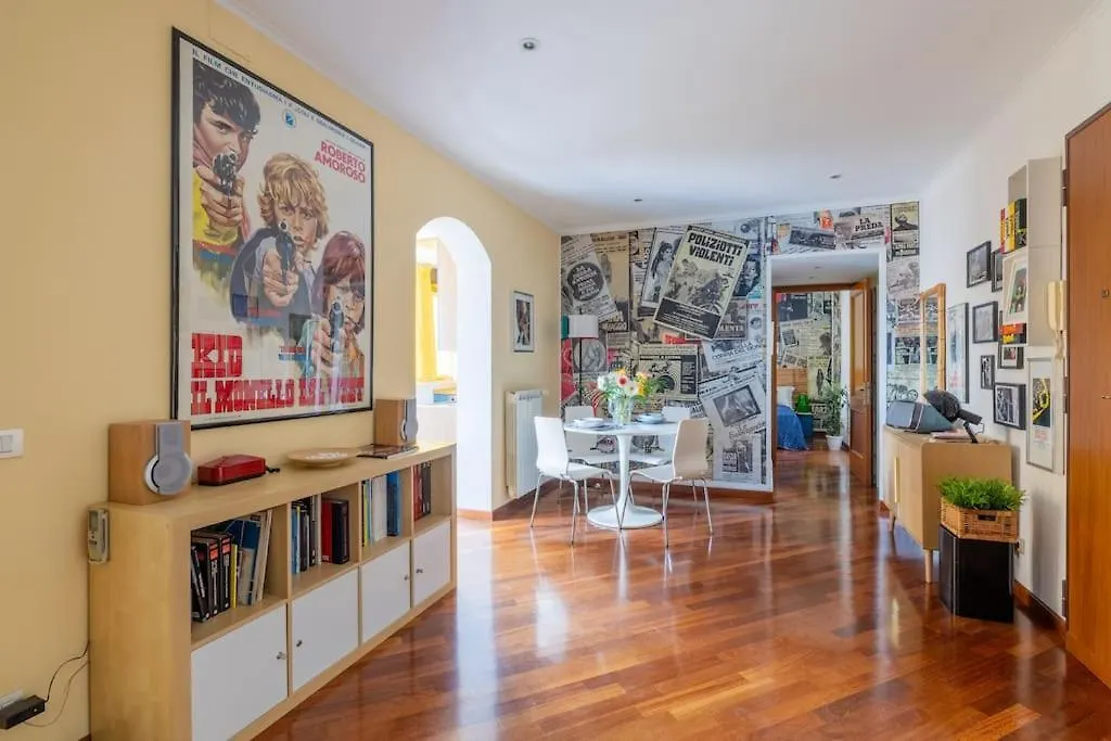 Stracult House Suggestive And Vintage-Pop Apartment Rome