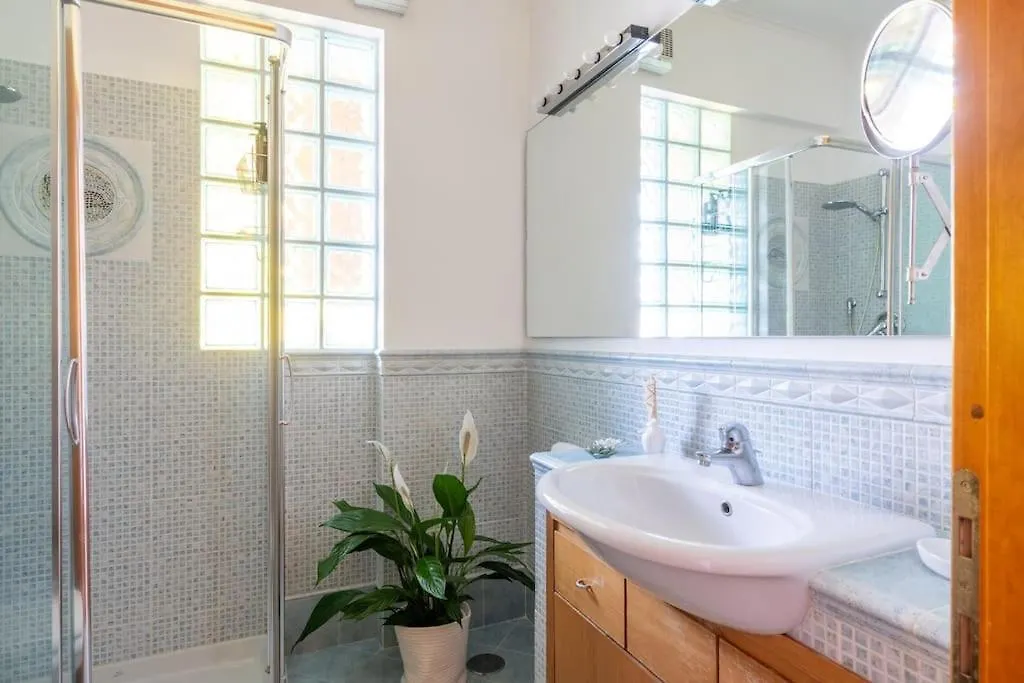 Stracult House Suggestive And Vintage-Pop Apartment Rome