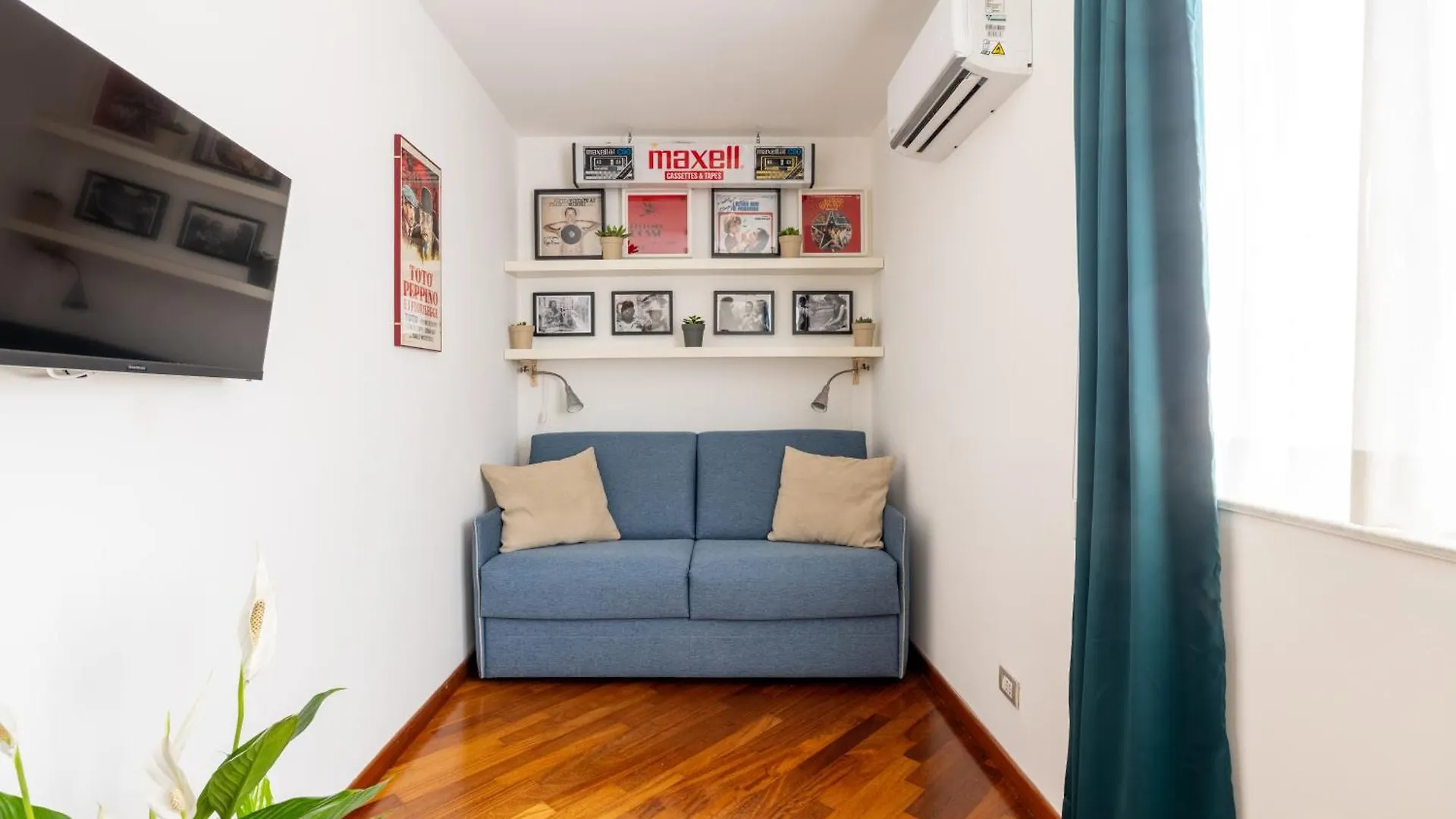 Stracult House Suggestive And Vintage-Pop Apartment Rome Italy