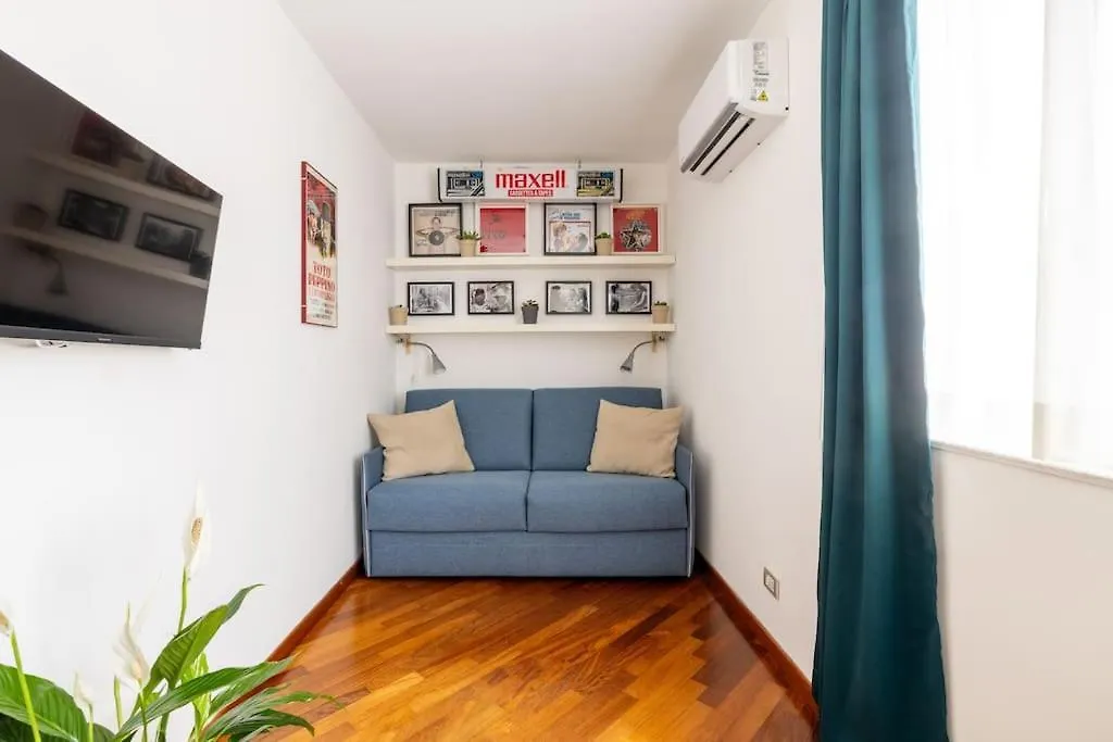 Stracult House Suggestive And Vintage-Pop Apartment Rome 0*,  Italy