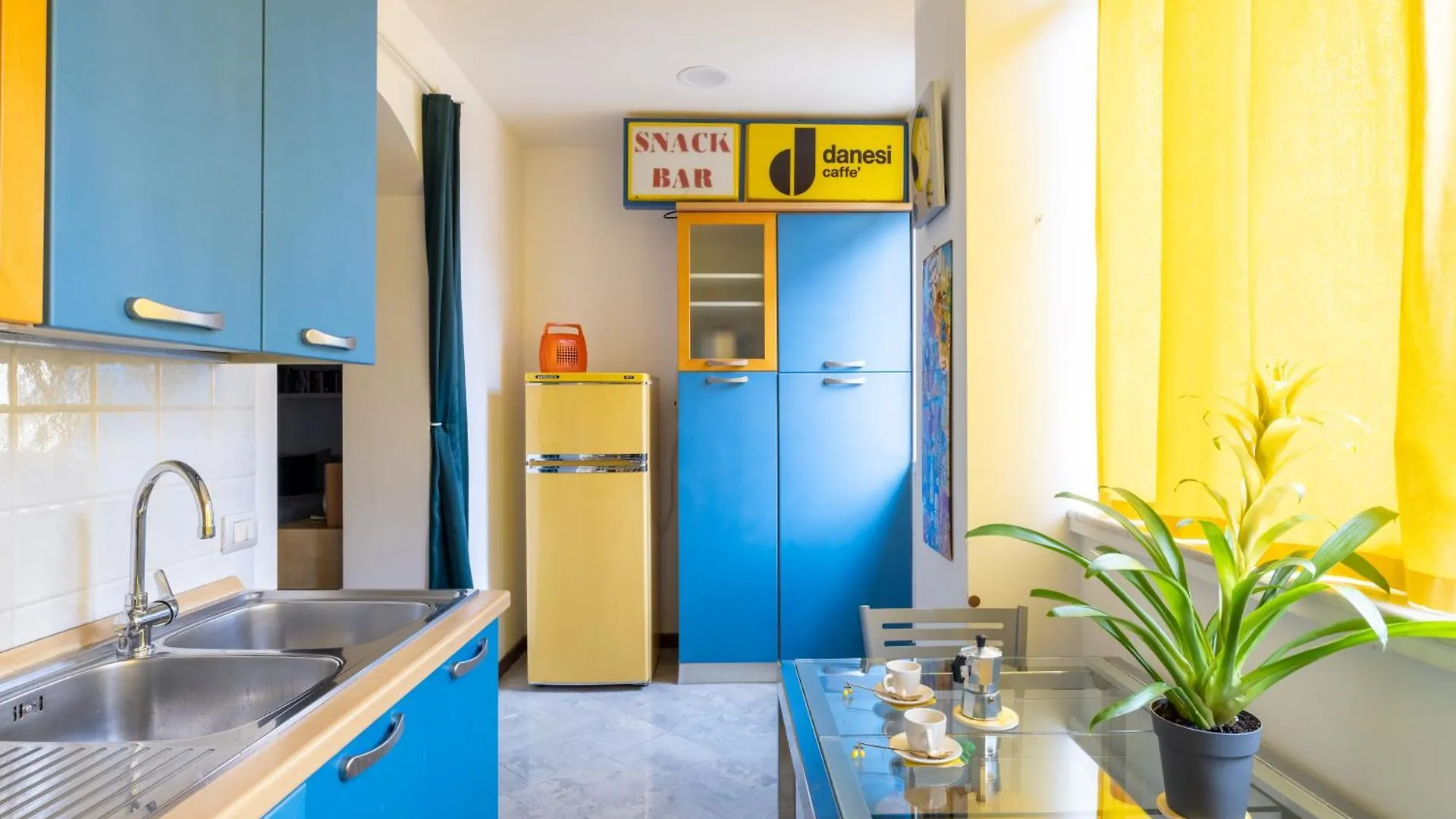 Stracult House Suggestive And Vintage-Pop Apartment Rome